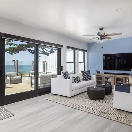 Oceanfront Stella Maris Villa